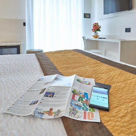 Hotel Adler Alassio Dış mekan fotoğraf