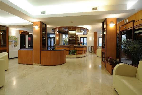 Hotel Adler Alassio Dış mekan fotoğraf